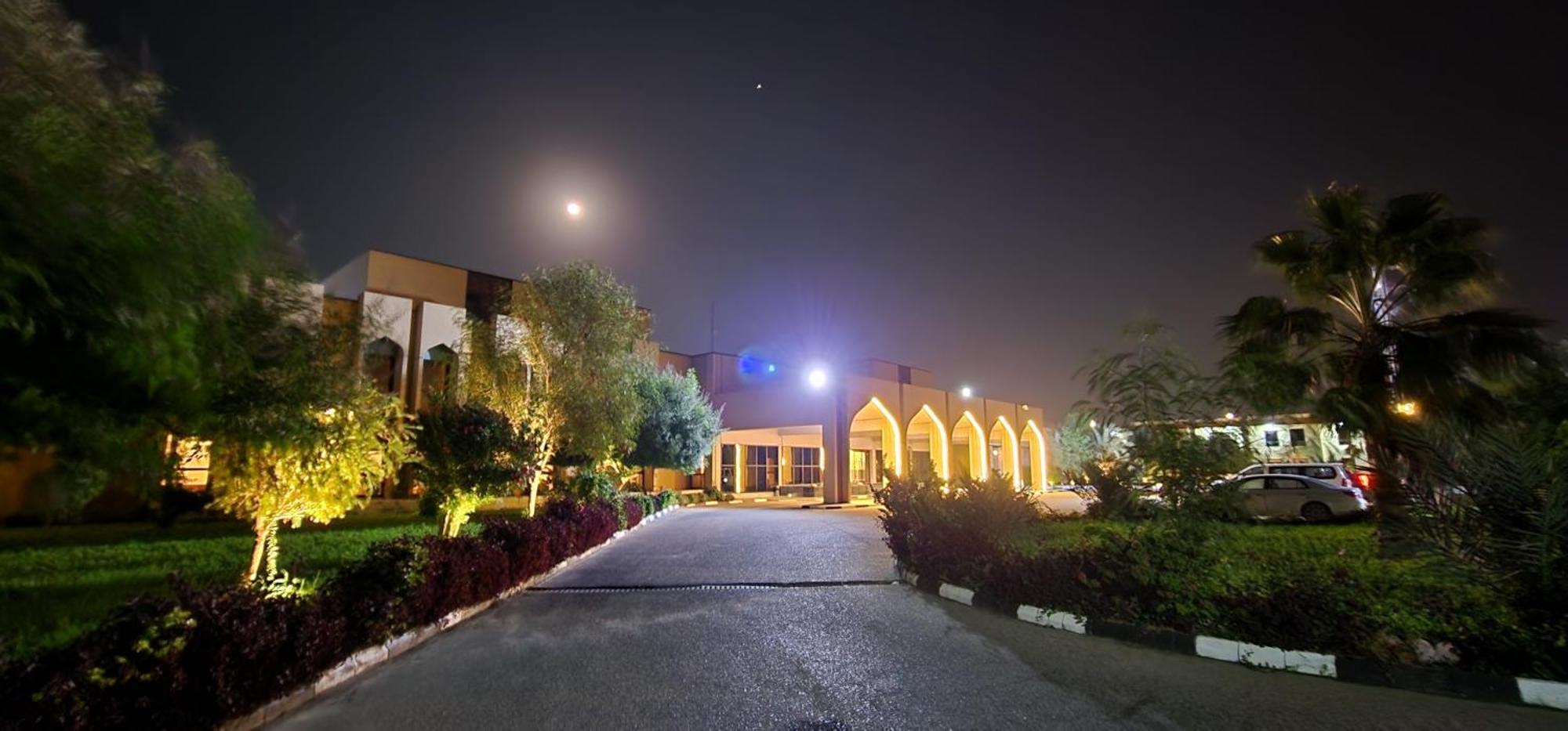 Basrah International Airport Hotel Kültér fotó